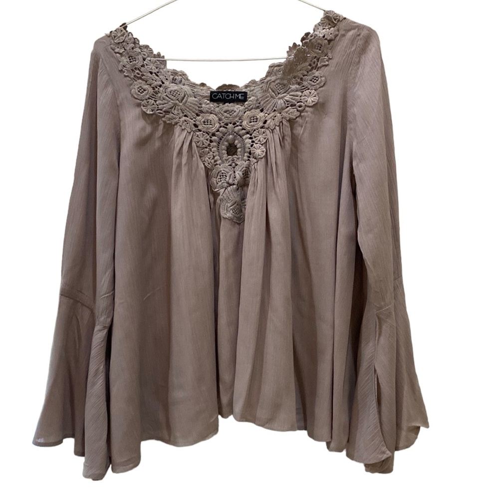 CATCH ME Bojo Open Lace Bell Sleeve Blouse Size L tan